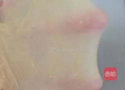 Illustration of how to make black sesame toast 1