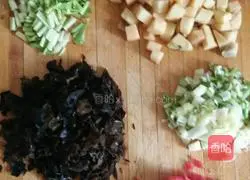 Illustration of how to make nourishing braised chicken (with noodles) 5