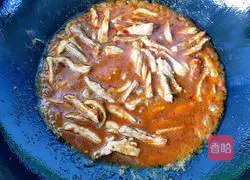 Illustration of how to make shredded pork in Korean sauce 4