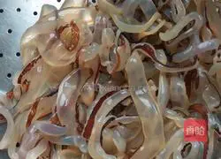 Illustration of how to make cold jellyfish skin 2