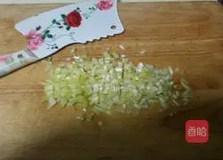 Illustration of how to make braised noodles with chives and eggplants 8