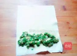 Illustration of how to make thousands of meat rolls with dipping sauce 8