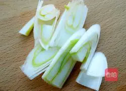 Illustration of braised spring bamboo shoots in oil 3