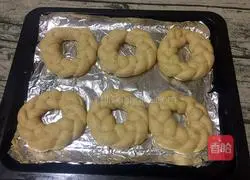 Illustration of how to make garland bread 15