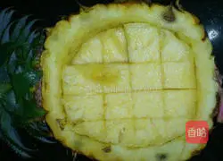 Pineapple paella recipe illustration 1