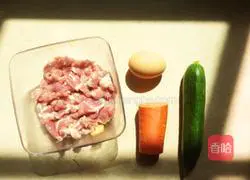 Illustration of how to make shredded pork with double flavor Beijing sauce 2