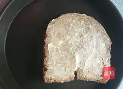 Illustration of how to make lettuce bread salad 2