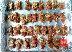 Illustration of how to make mutton skewers 6