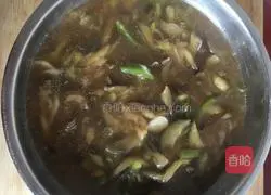 Illustration of Homemade Eggplant Braised Noodles 6