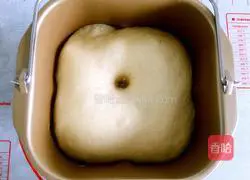 Illustration of how to make salty bread 2