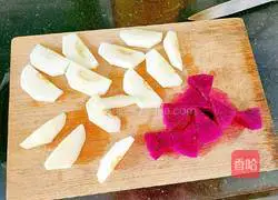 Illustration of how to make pear blossoms 22