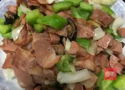 Illustration of how to make bacon pizza 2