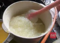 Homemade Illustration of how to make pineapple cake 7