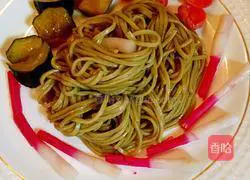 Illustration of how to make caviar steak cold noodles 9
