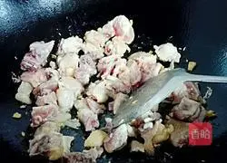 Illustration of how to make stir-fried chicken with mushrooms 4