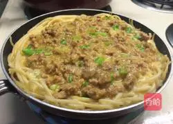 Illustration of how to make Spanish spaghetti omelette 7