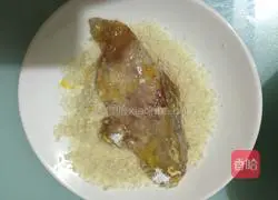 Illustration of how to make Crispy Chicken Steak Cheeseburger 5