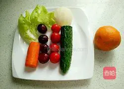 Illustration of how to make vegetable and fruit salad 1