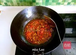 Illustration of making homemade steamed noodles 8