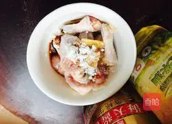 Illustration of how to make fried rice noodles with chicken 3