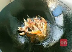 Illustration of how to make casserole fish head tofu 3