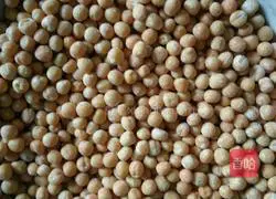 Illustration of how to make pea cake 1