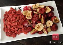 [Red Date, Wolfberry and Tremella Soup] Recipe Illustration 2