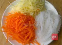 Illustration of how to make fried vegetable balls 1