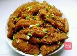 Illustration of how to make steamed pork with millet flour 14