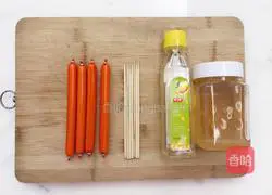 Illustration of how to make barbecue sausage 1