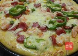 Illustration of how to make shrimp and ham pizza 11