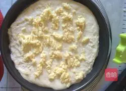 Illustration of how to make ham, chicken and mushroom pizza 8