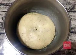 Illustration of how to make garland bread 7