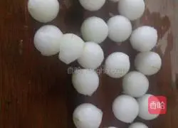 Illustration of how to make fish balls and winter melon balls 2