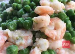 Illustration of how to make fried peas and shrimps 8