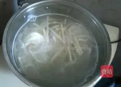 Illustration of how to make noodles with eggs 2