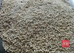 Illustration of how to make rice noodles and meat 4