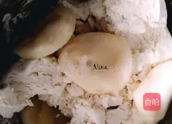 Illustration of how to make Hakka rice dumplings 7