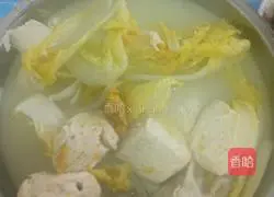 Illustration of how to make crucian carp, cabbage and tofu soup 7