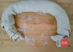 Illustration of how to make walnut kernel pot helmet 8