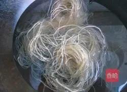 Illustration of Beef Vermicelli Soup 4