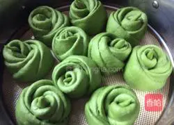 Illustration of how to make colorful vegetable steamed buns 12