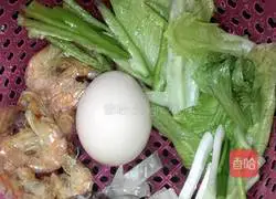 Illustration of how to make fried rice noodles with dried shrimps 2