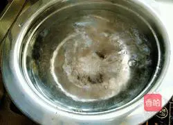 Lazy version of tomatoes Illustration of how to make braised noodles with eggs 2