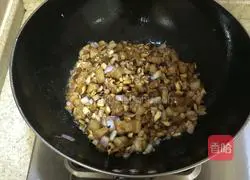 Illustration of home-style braised pork rice 7