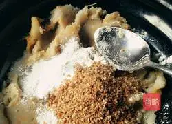 Illustration of how to make sweet potato pearl balls 5