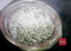 Illustration of how to make Qingming cake 7