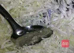 Illustration of how to make fried rice noodles with cabbage 4