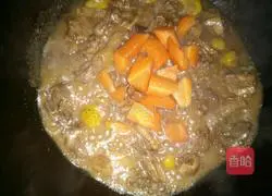 Illustration of Chestnut and Yellow Braised Chicken 8