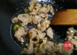 Illustration of how to make beef in oyster sauce 10